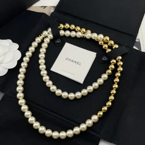 Chanel CC Logo Pearls Necklaces