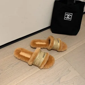 Luxury Womens Shoes Dior Dway Slide Sandal with Fur 35 To 42 A136PP360 AA138885
