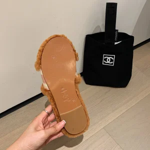 Luxury Womens Shoes Dior Dway Slide Sandal with Fur 35 To 42 A136PP360 AA138886