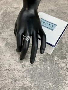 Luxury Womens Jewelry Prada Symbole Triangle Logo Rings Black A152PP130 AA149811