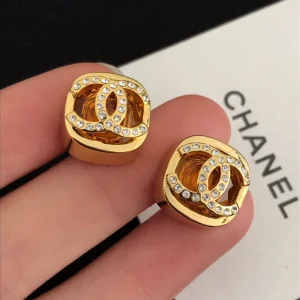 Luxury Womens Jewelry Chanel Gold Crystal CC Earrings A39PP120 AA152043