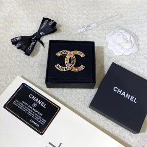 Luxury Womens Jewelry Chanel CC Logo Gold Brooch A205PP170 AA156458