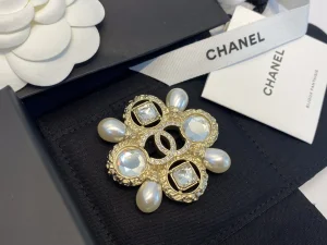Chanel Brooch Chanel Crytal CC Logo Pearls Brooch 