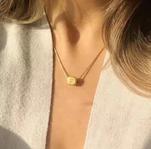 Luxury Womens Jewelry Chanel Vintage Coco Pendant Necklaces in Gold A152PP150 AA176069