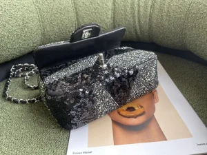 Replica Womens Handbags Chanel 2022 Mini Flap Bag in Sequin 20CM A103PP1080 AA178525