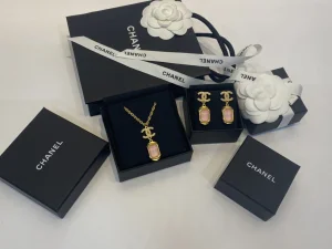 Replica Womens Jewelry Chanel Pearl CC Logo Pendant Necklace A39PP280 AA186671