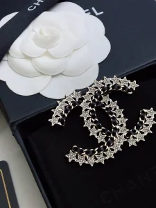 Essenceofluxury Womens Jewelry Chanel Crystal Multi Star Brooch A152PP180 AA199938
