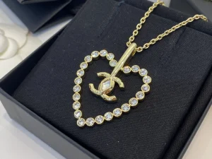Essenceofluxury Womens Jewelry Chanel Chain Crystals Heart Long Necklaces A39PP180 AA200218