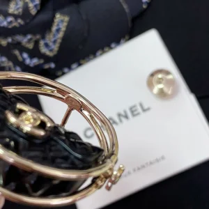 Essenceofluxury Womens Jewelry Chanel Micro Round Bag Brooch Black A152PP180 AA203723